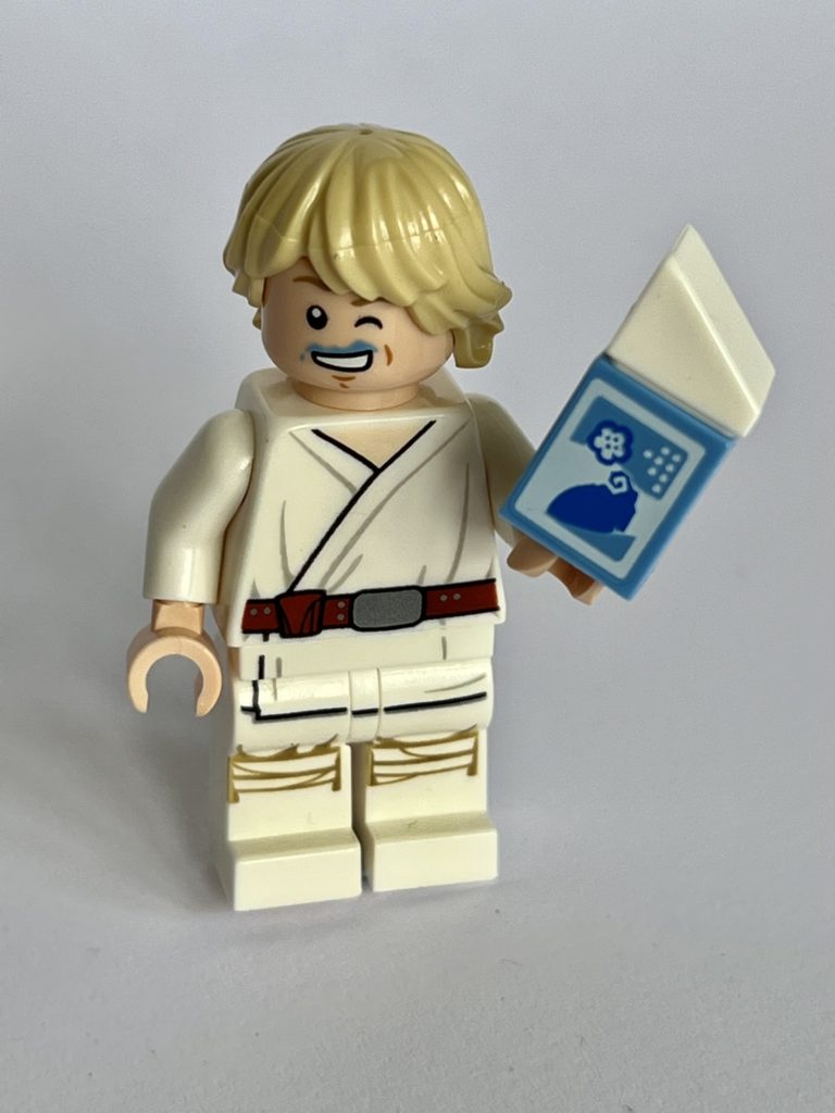 30625 Luke Skywalker with Blue Milk 1 768x1024