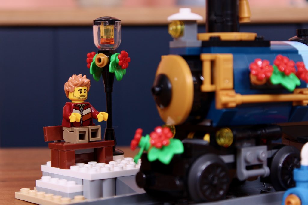 LEGO Winter Village 10361 Holiday Express Train review 31 1024x683