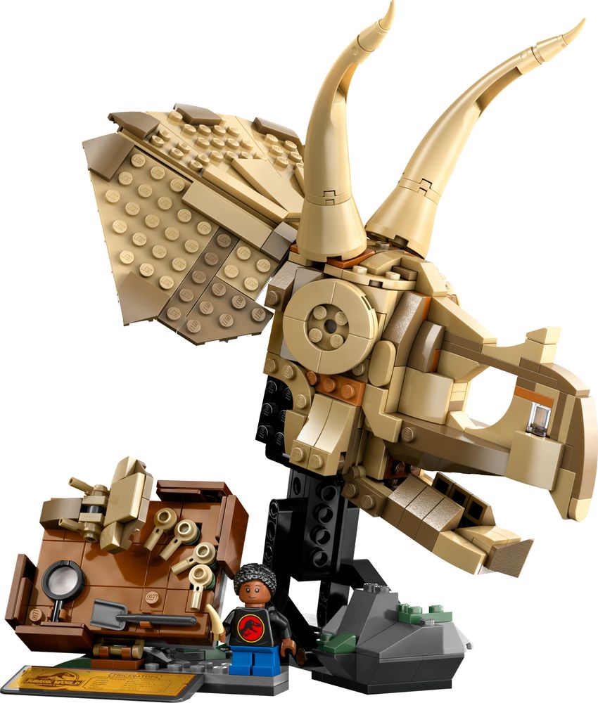 LEGO Jurassic World 76969 Dinosaur Fossils Triceratops Skull 1