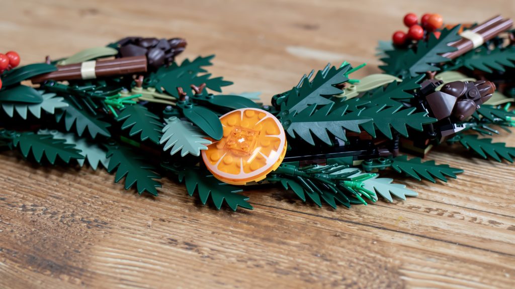 LEGO icons 10340 Wreath 18 1024x576