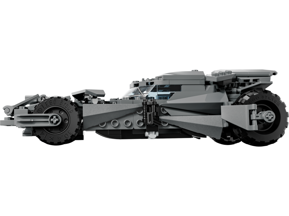 LEGO DC 76331 Batman v Superman Batmobile 3 1200x899