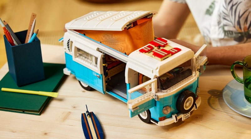 Which LEGO set does 10279 Volkswagen T2 Camper Van reference?