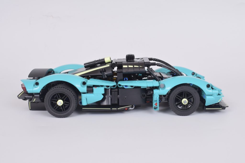LEGO Technic 42208 Aston Martin Valkyrie review 2 1024x683