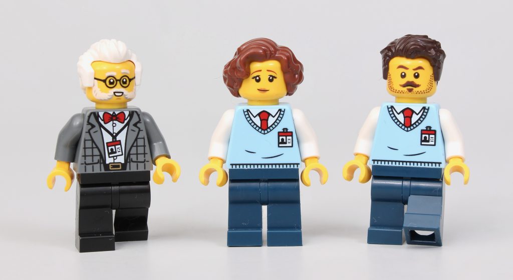 LEGO Icons 10326 Natural History Museum review 61 1024x560