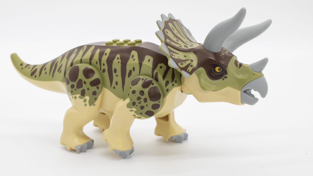 triceratops posed 1024x576